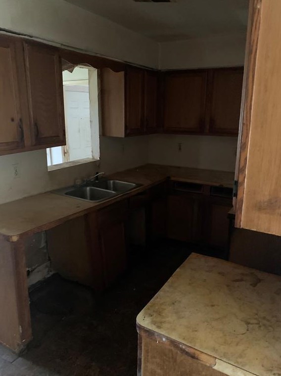 11306 Sandhurst Dr, Houston TX  77048-1737 exterior