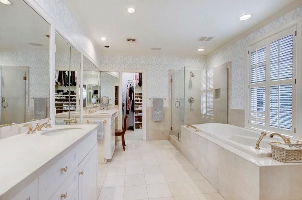 3707 Inwood Dr, Houston TX  77057-3530 exterior