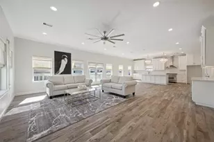 1315 Tiki Dr, Tiki Island, TX 77554 - Photo 5