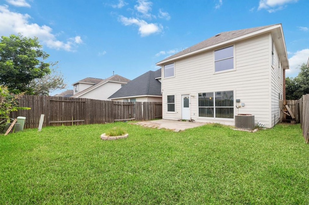 14119 Maximos Dr, Houston TX  77083-8058 exterior