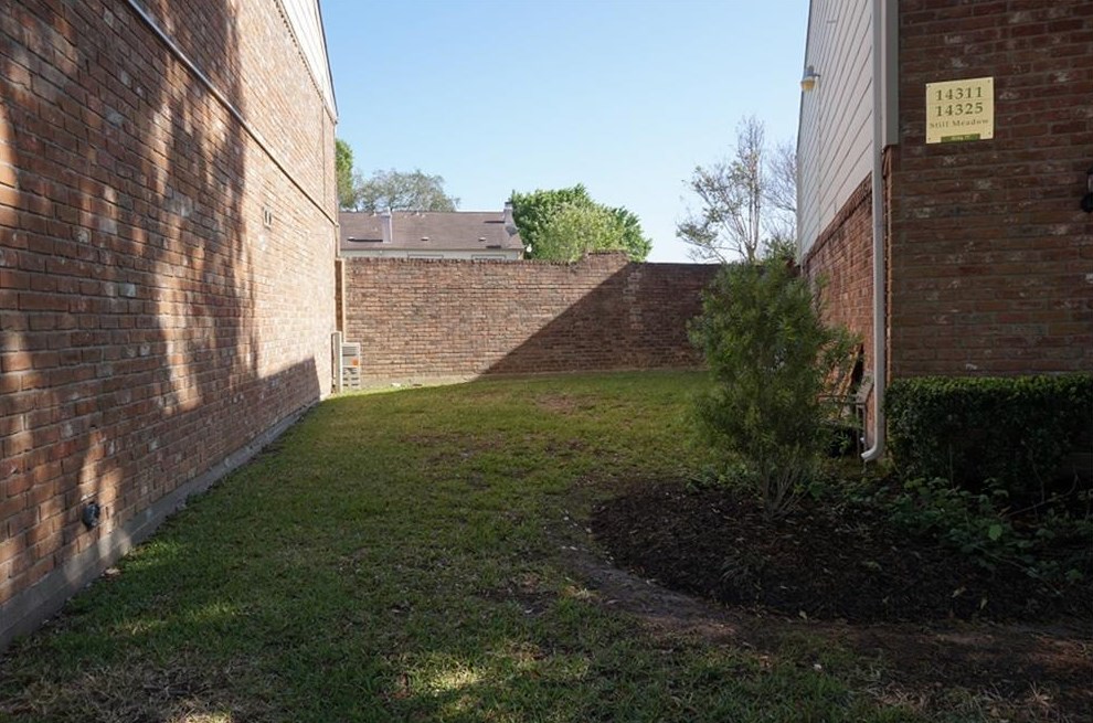 14311 Still Meadow Dr, Houston TX  77079-3100 exterior