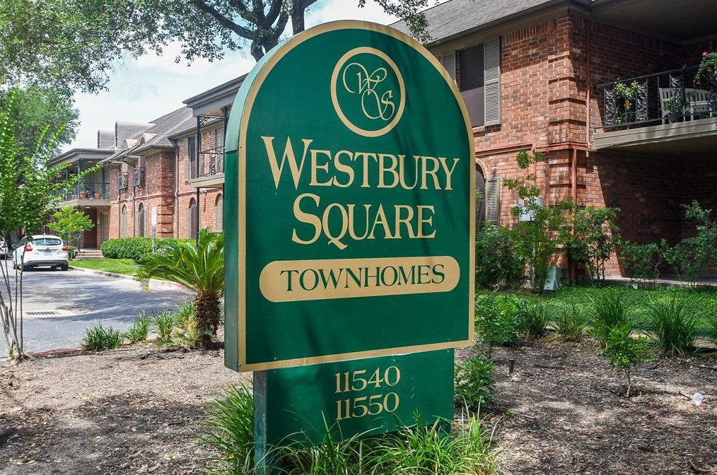 11540 Chimney Rock Rd, Houston TX  77035-2950 exterior