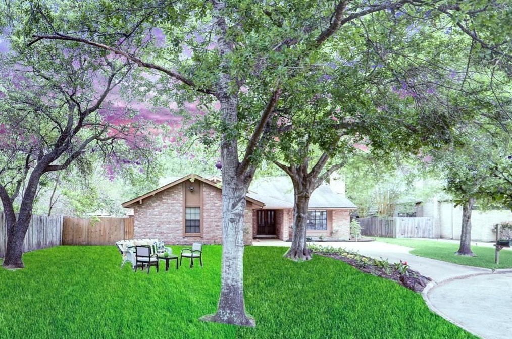 13003 Waldemere Dr, Houston TX  77077-5514 exterior