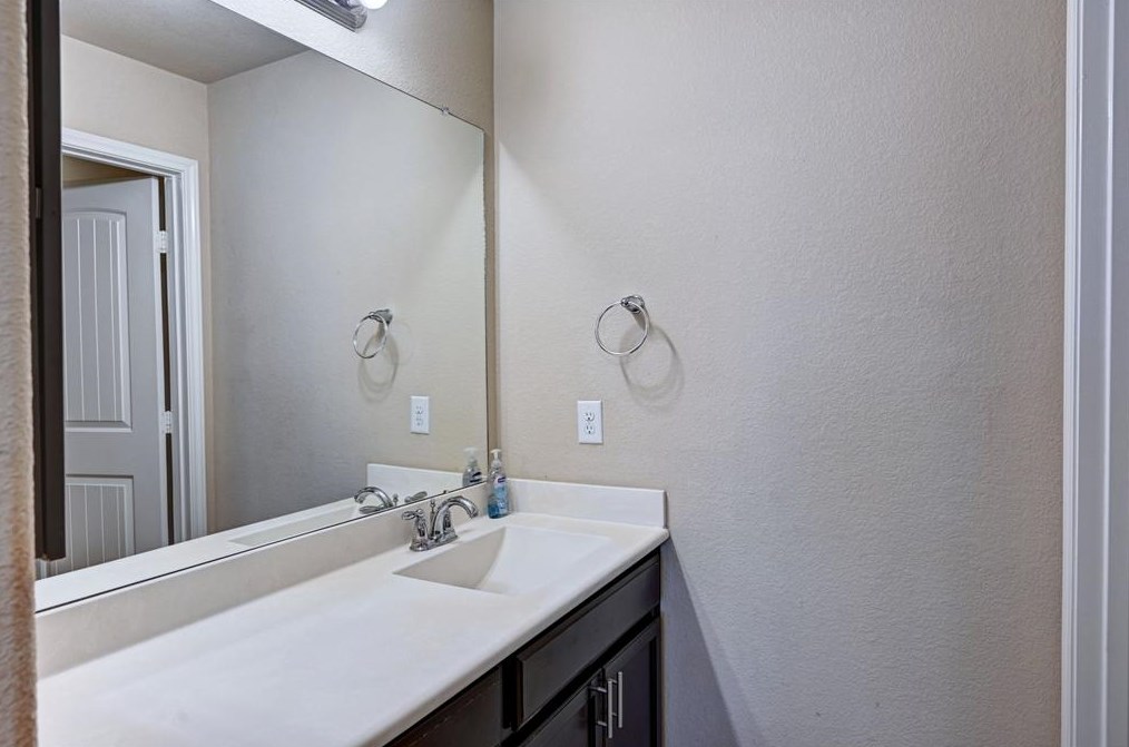 130 Fallow Buck Dr, Conroe TX  77384-1412 exterior