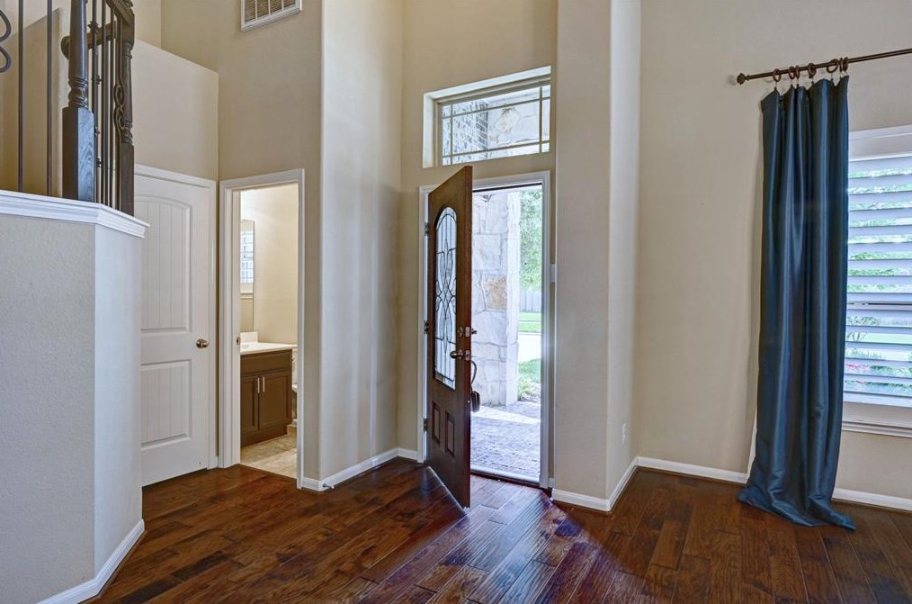 130 Fallow Buck Dr, Conroe TX  77384-1412 exterior