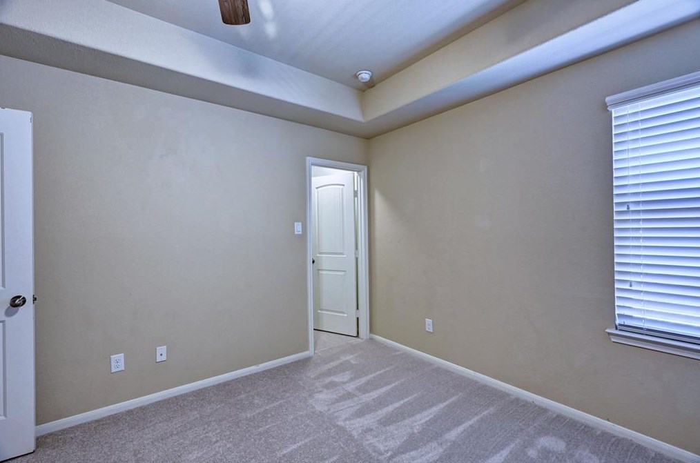 130 Fallow Buck Dr, Conroe TX  77384-1412 exterior