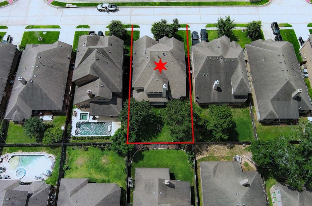 130 Fallow Buck Dr, Conroe TX  77384-1412 exterior