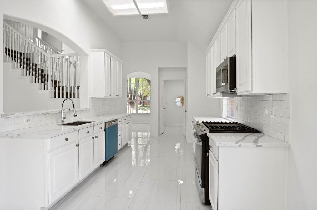 5702 Kelly Ml Ln, Humble TX 77346-2098 exterior