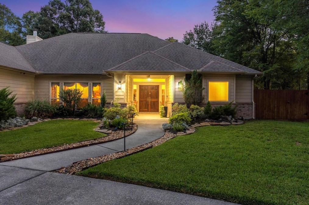 206 Ridgewood Dr, Spring TX  77386-1168 exterior