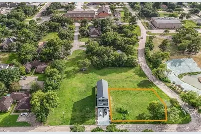 200 Quaker Drive, Friendswood, TX 77546 - Photo 1