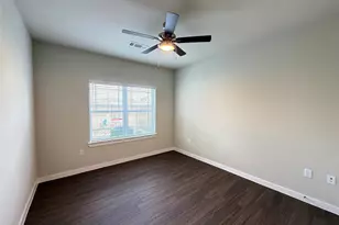 2102 Antoine Dr, Houston, TX 77055 - Photo 7