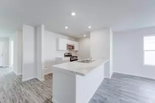 315 E Northpointe Ave, La Grange, TX 78945 - Photo 3