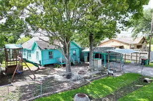 323 Avenue J, Baytown, TX 77520 - Photo 5