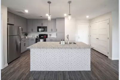 4611 N Interstate 35 Frontage Rd, Austin, TX 78722 - Photo 11