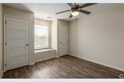 4611 N Interstate 35 Frontage Rd, Austin, TX 78722 - Photo 21