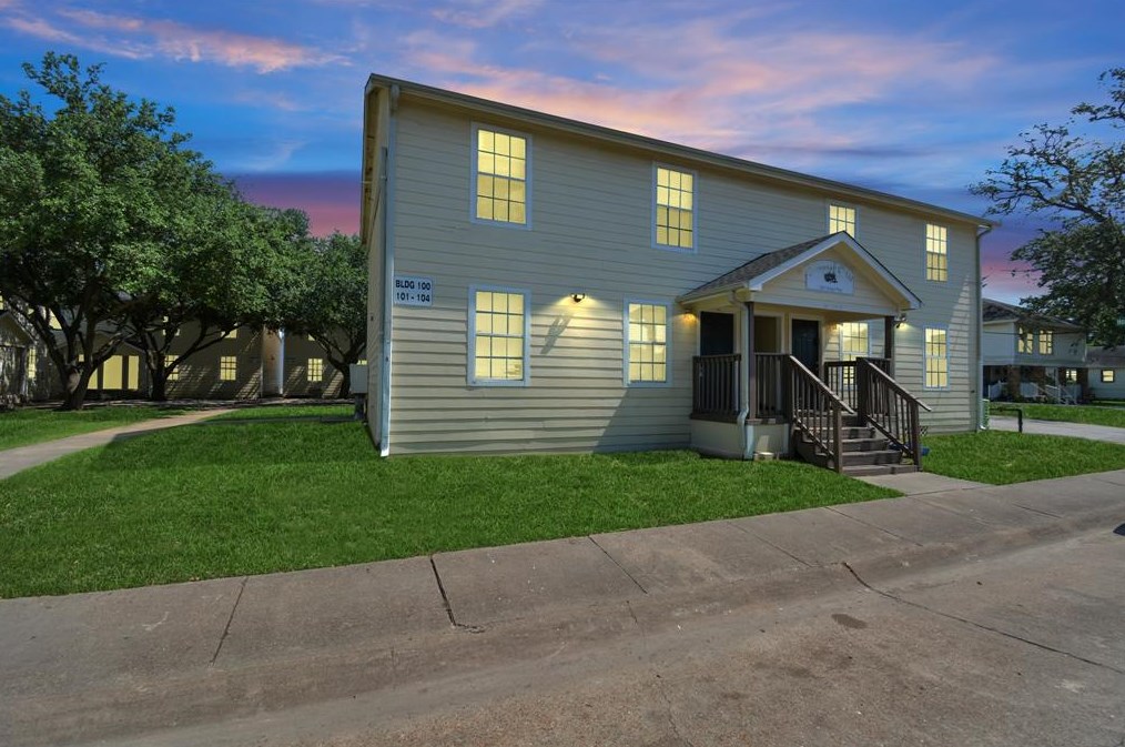 500 Pitts Ave, Pasadena TX  77506-1113 exterior