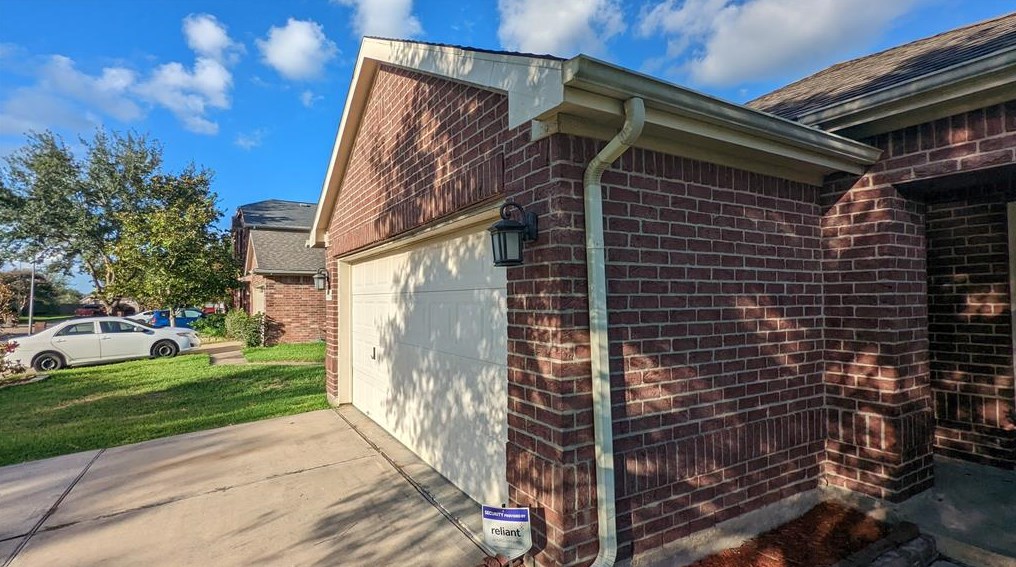 10314 Cades Creek Ct, Houston TX  77089-5915 exterior