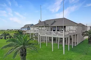 813 Pinata Dr, Crystal Beach, TX 77650 - Photo 41
