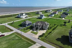 813 Pinata Dr, Crystal Beach, TX 77650 - Photo 39