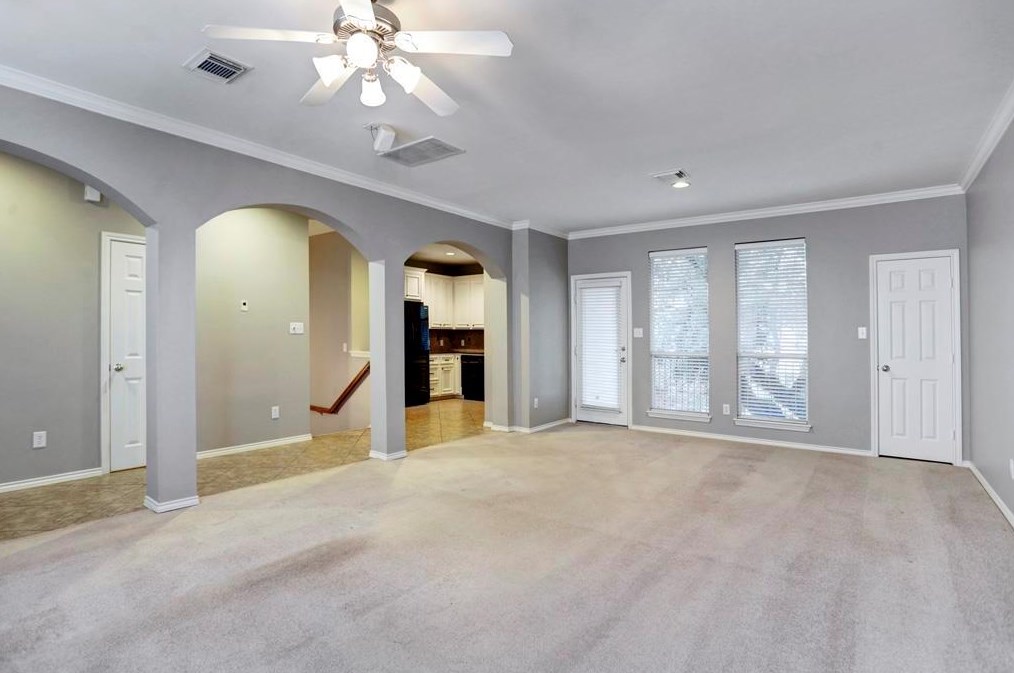 2022 Mason St, Houston TX  77006-2106 exterior