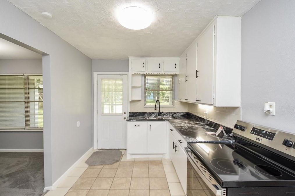 7502 Fawnridge Dr, Houston TX  77028-1320 exterior