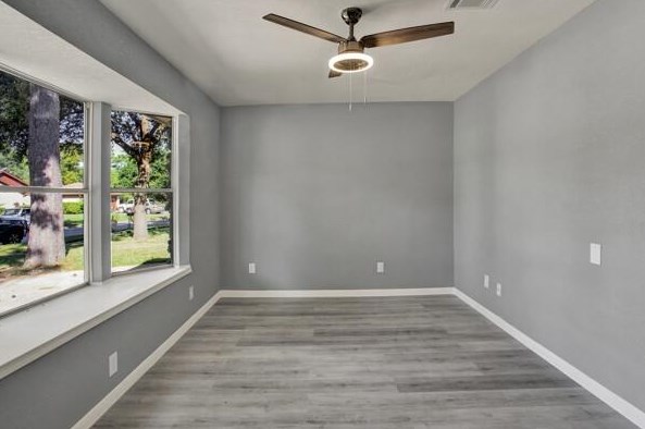 7530 Deep Frst Dr, Houston TX  77088-6717 exterior
