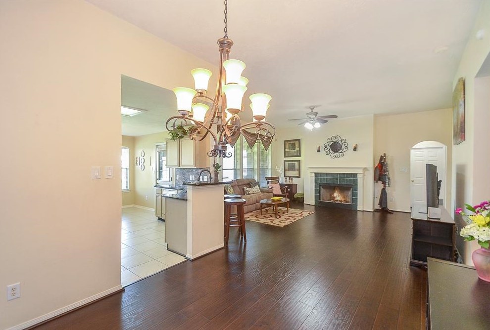 23606 Stratsborough Dr, Katy TX  77494-7066 exterior