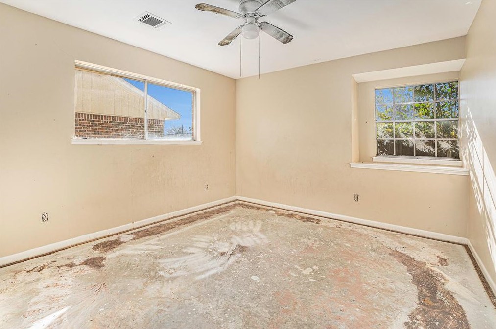 8319 Springtime Ln, Houston TX  77075-4741 exterior