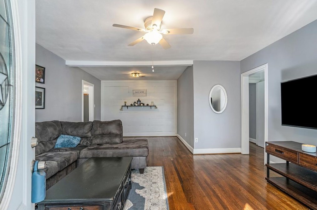 516 Defee Ave, Baytown TX  77520-5119 exterior