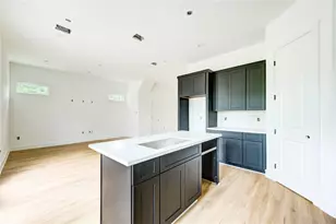 9005 Noel St, Houston, TX 77033 - Photo 5