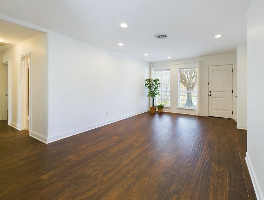 5627 Winsome Ln, Houston TX  77057-5730 exterior