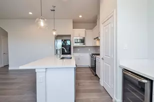 9577 Neuens Rd, Houston, TX 77080 - Photo 11