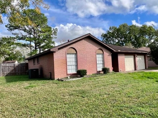 10007 Blackhawk Blvd, Houston TX  77089-1003 exterior