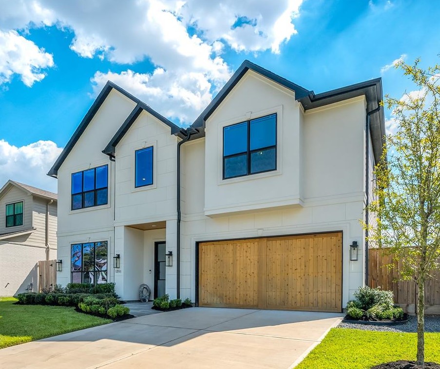 1351 Althea Dr, Houston TX  77018-5232 exterior