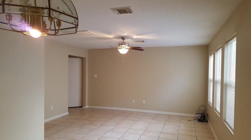 2106 Tomlinson Trail Dr, Houston TX  77067-3831 exterior