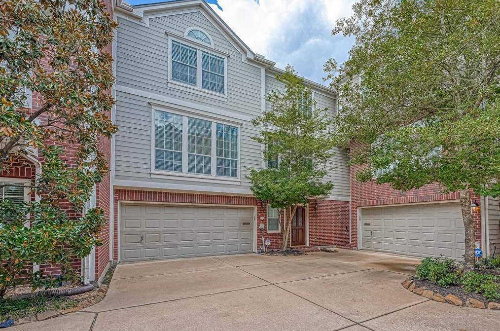 810 Asbury St, Houston TX  77007-5147 exterior