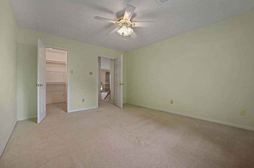 15971 Knl Ldg Dr, Houston TX  77095-1670 exterior