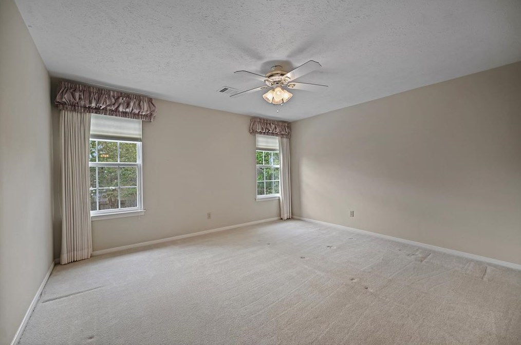 15971 Knl Ldg Dr, Houston TX  77095-1670 exterior