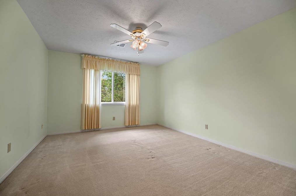 15971 Knl Ldg Dr, Houston TX  77095-1670 exterior
