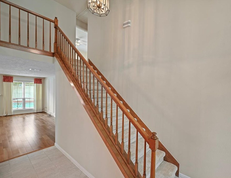 15971 Knl Ldg Dr, Houston TX  77095-1670 exterior