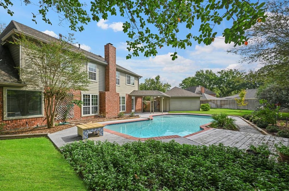 15971 Knl Ldg Dr, Houston TX  77095-1670 exterior