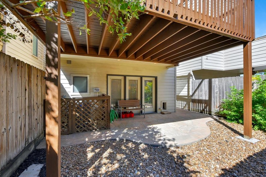 719 Reinerman St, Houston TX  77007-5236 exterior