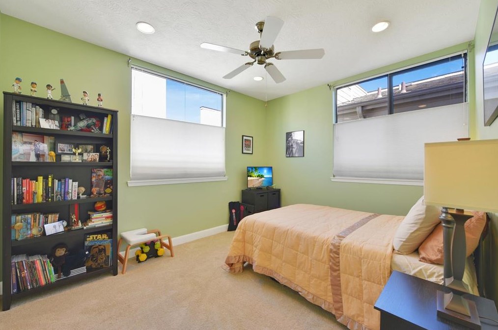 719 Reinerman St, Houston TX  77007-5236 exterior