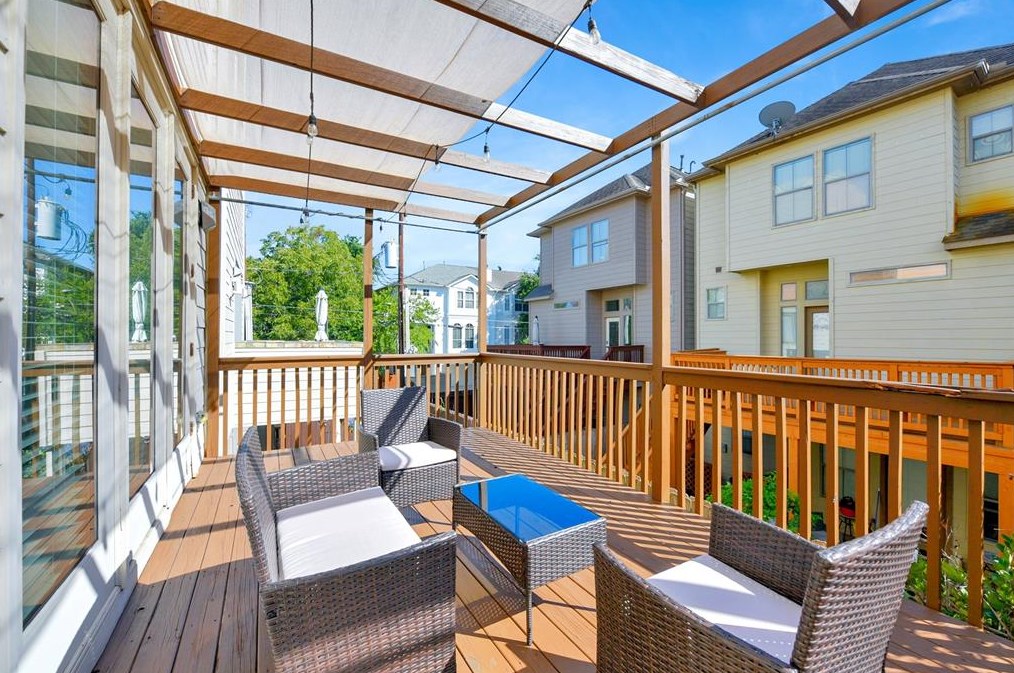 719 Reinerman St, Houston TX  77007-5236 exterior
