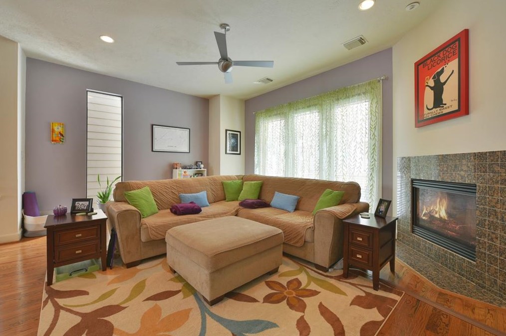 719 Reinerman St, Houston TX  77007-5236 exterior