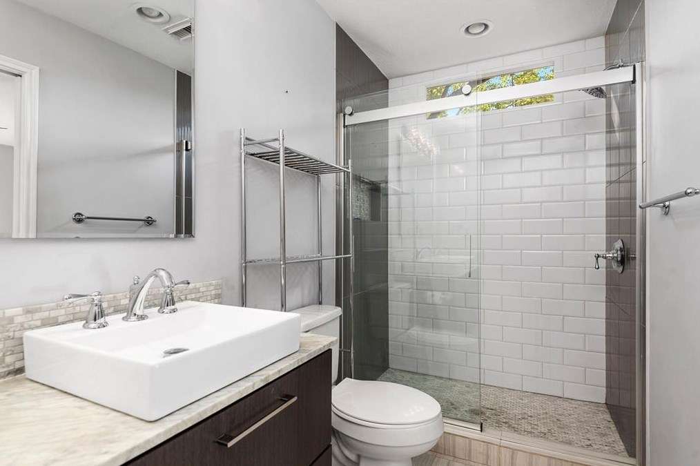 1113 Robin, Houston TX  77019-4612 exterior