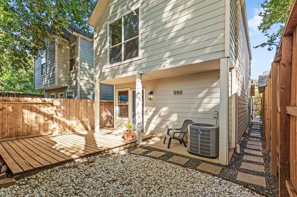 1113 Robin, Houston TX  77019-4612 exterior