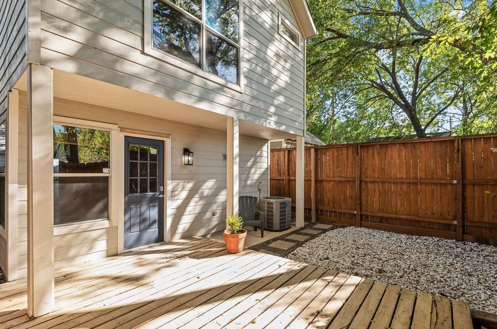 1113 Robin St, Houston TX  77019-4609 exterior