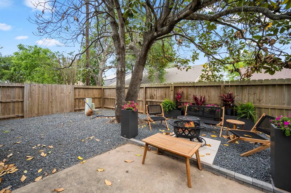 2639 Austins Pl, Sugar Land TX  77478-4332 exterior