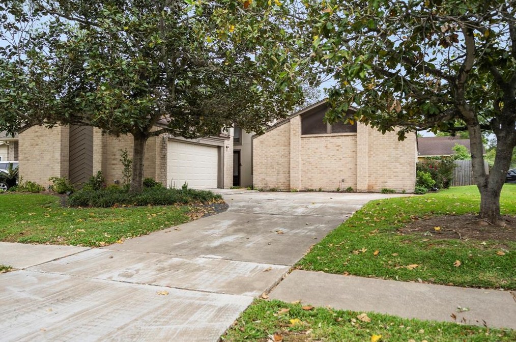 2639 Austins Pl, Sugar Land TX  77478-4331 exterior